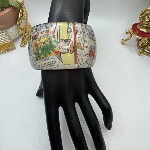 Archie Comics Wide Lucite Bangle Bracelet Retro PopArt Cartoon Statement Jewelry - Picture 2 of 8